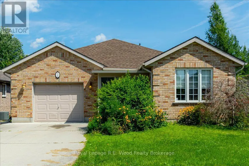 Detached at 2 ORIOLE CRESCENT, Woodstock