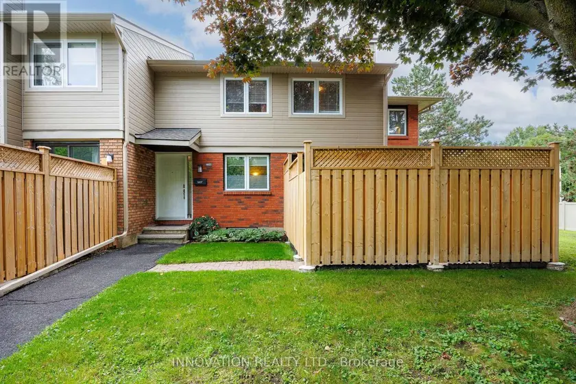 Townhouse at 45 - 1607 DU SOMMET PLACE, Ottawa