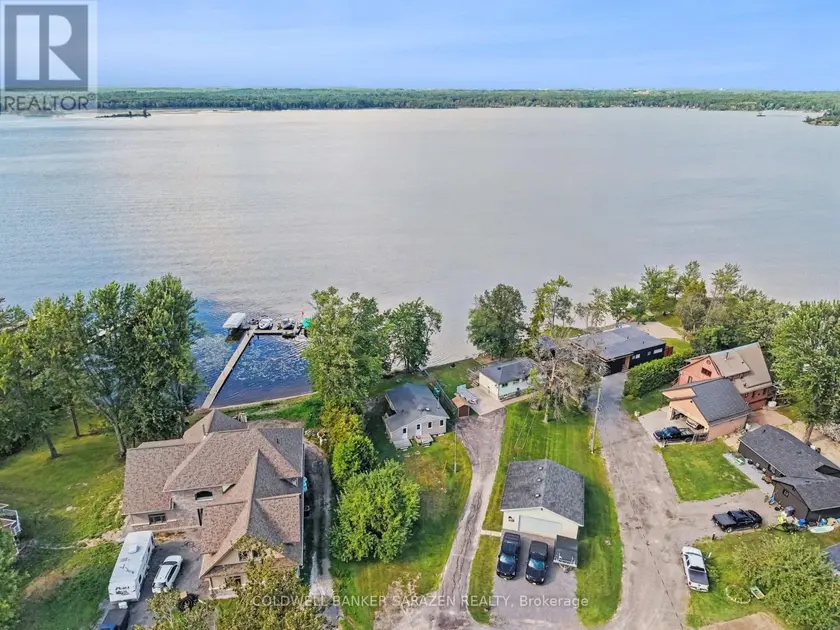 Detached at 33 B OAKDALE LANE, Horton
