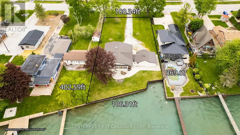 Detached at 3877 ST CLAIR PARKWAY, St. Clair