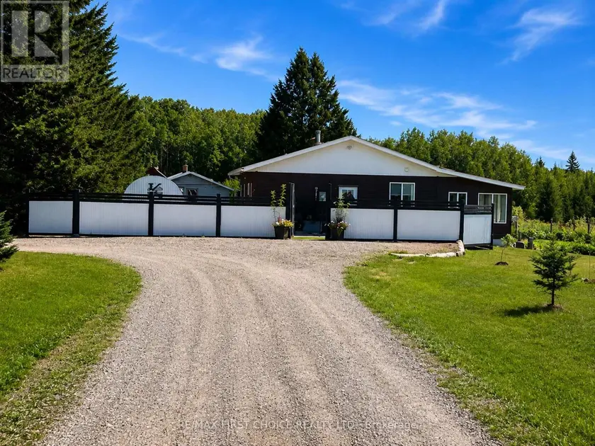 Detached at PCL23545 SEC 16 LAUZON ROAD, Rainy River Remote Area