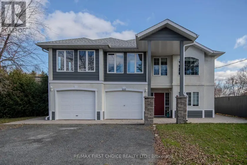 Detached at 100 QUEEN STREET, Chapple