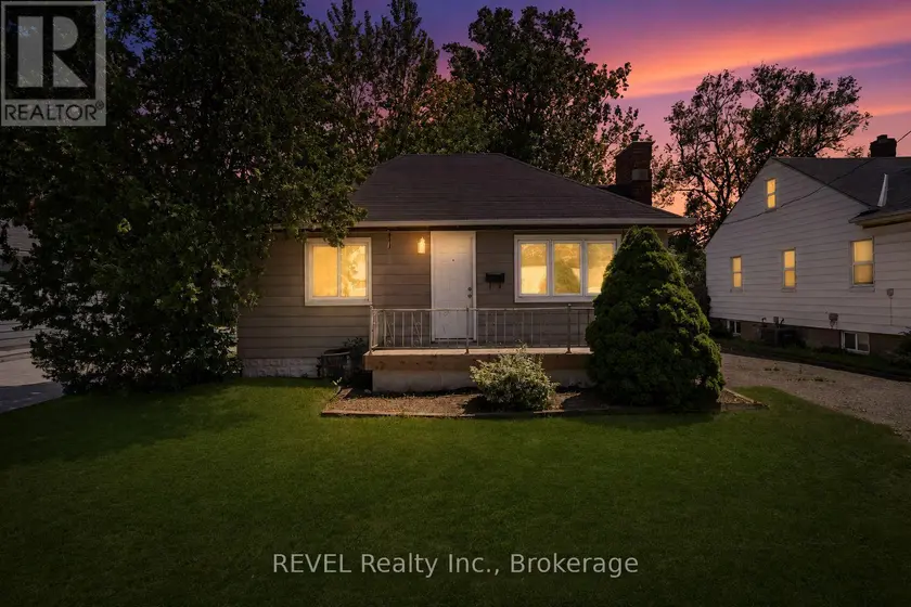 Detached at 6482 MCLEOD ROAD, Niagara Falls