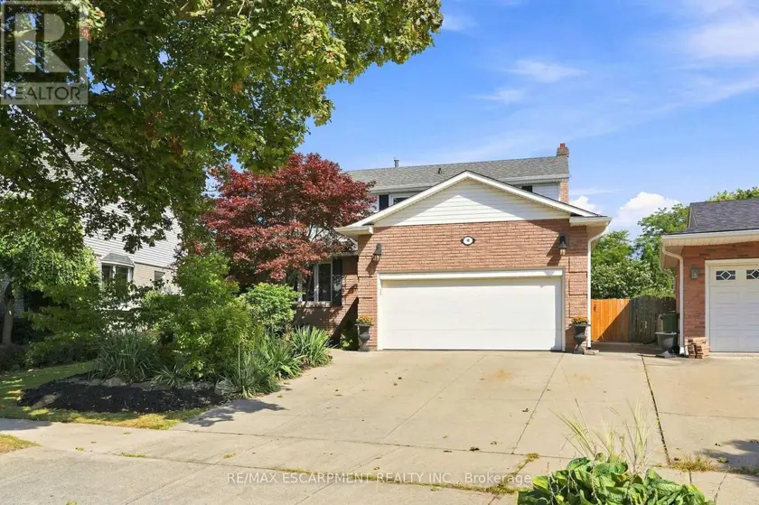 Detached at 10 ACACIA STREET, Hamilton