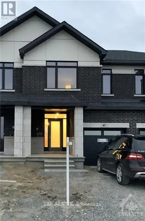 Townhouse at 41 MOOSONEE CRESCENT, Ottawa