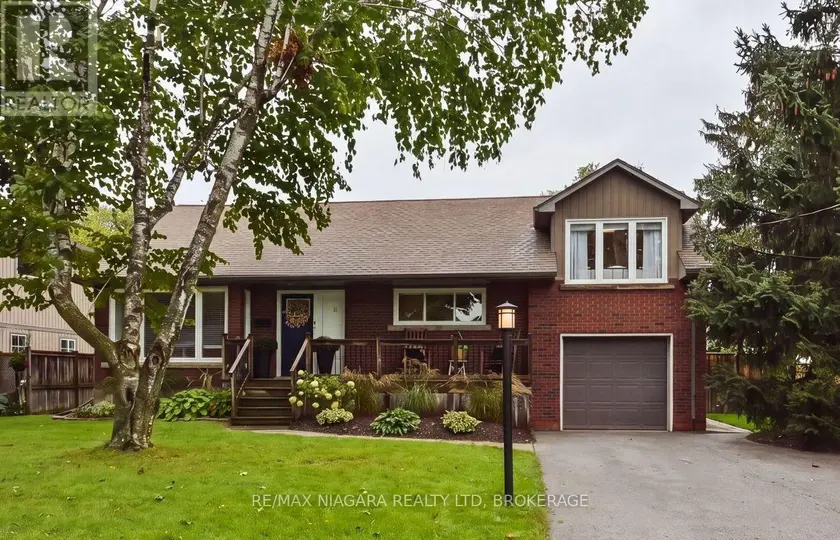 Detached at 9 YOUNGBLUT AVENUE, St. Catharines