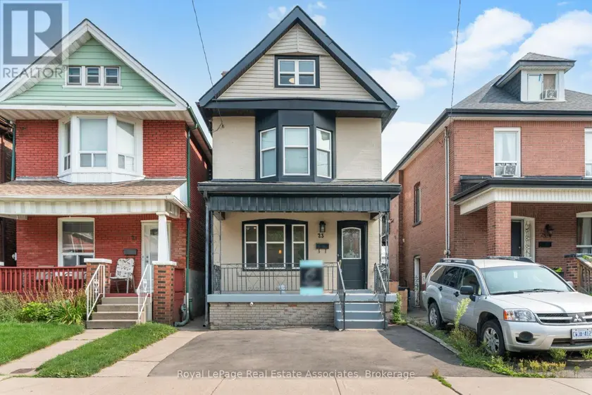 Detached at UPPER - 23 SOMERSET AVENUE, Hamilton