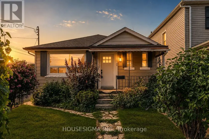 Detached at 45 ALBERT STREET, Welland