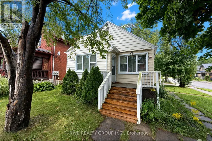 Detached at UPPER - 538 QUEBEC STREET, London