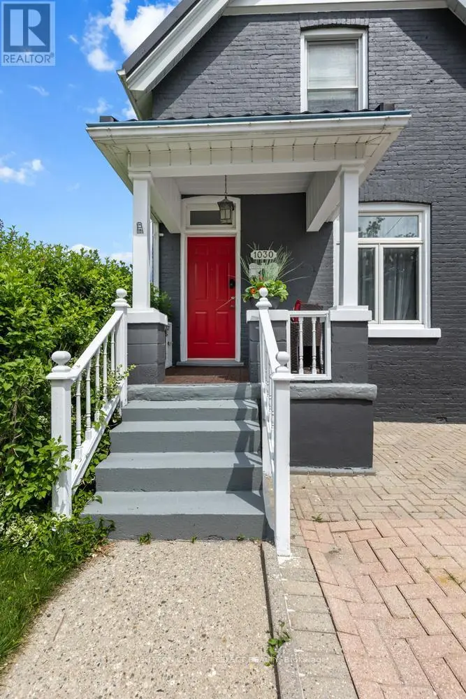 Detached at 1030 YORK STREET, London East