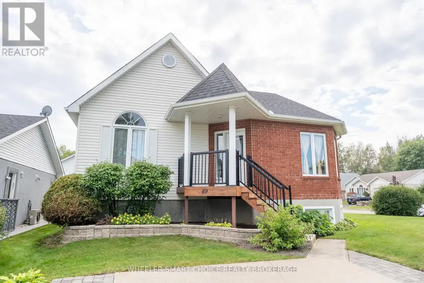 Detached at 49 BARNHART DRIVE, South Stormont