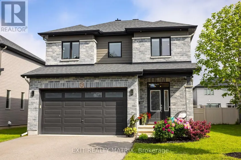 Detached at 857 COLOGNE STREET, Russell