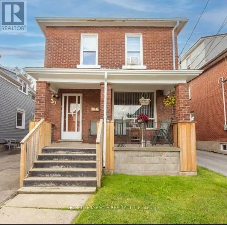 Detached at 39 PARK STREET, Welland
