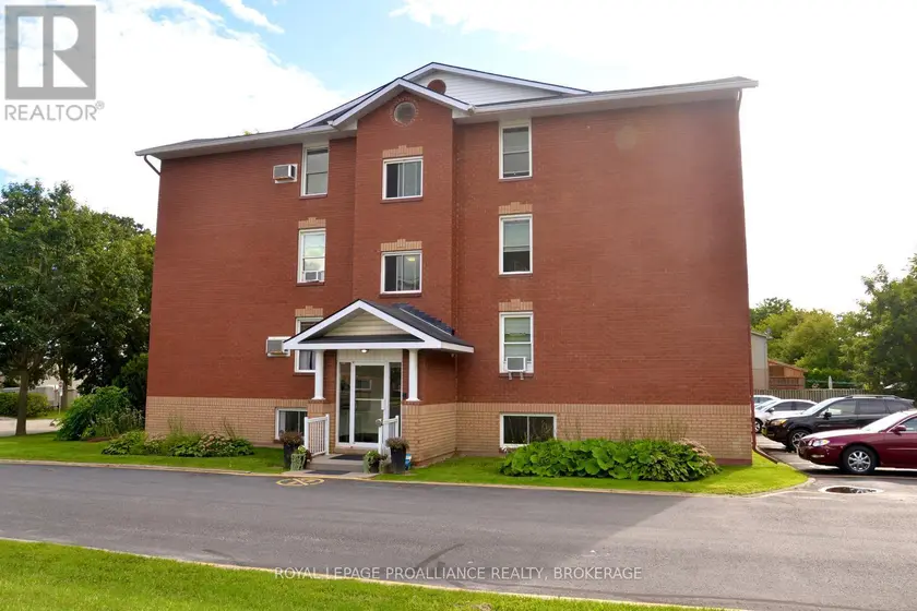Apartment at 205 - 540 TALBOT PLACE, Gananoque