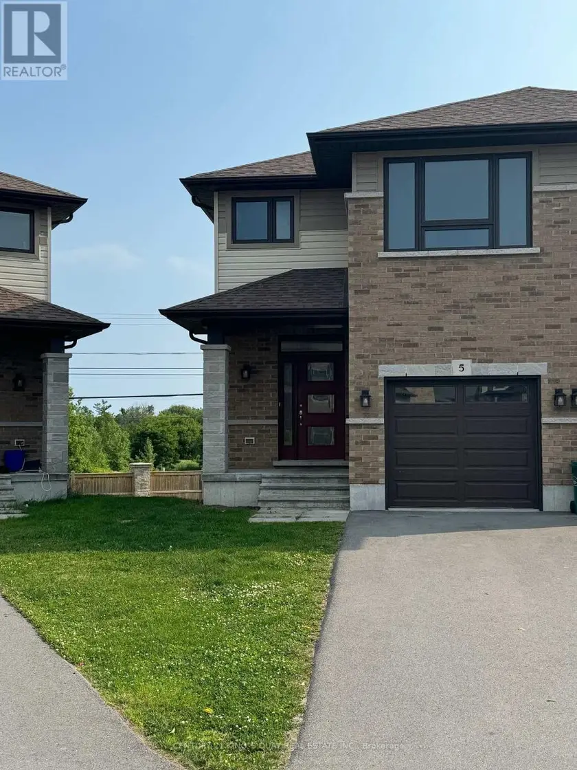Semi-Detached/Link at 5 LEDGEROCK COURT, Quinte West