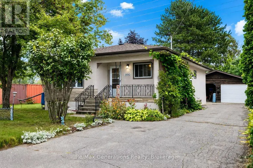 Detached at 1900 BAILEY AVENUE, Thunder Bay