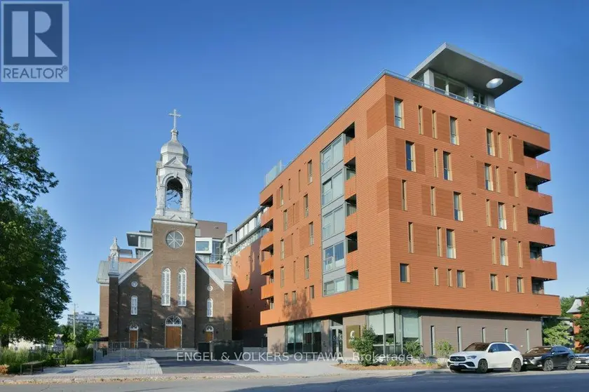 Apartment at PH4 - 135 BARRETTE STREET, Ottawa