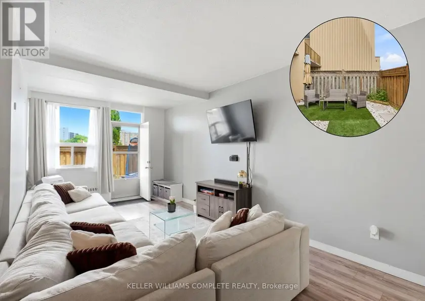 Apartment at 17 - 15 NICKLAUS DRIVE, Hamilton