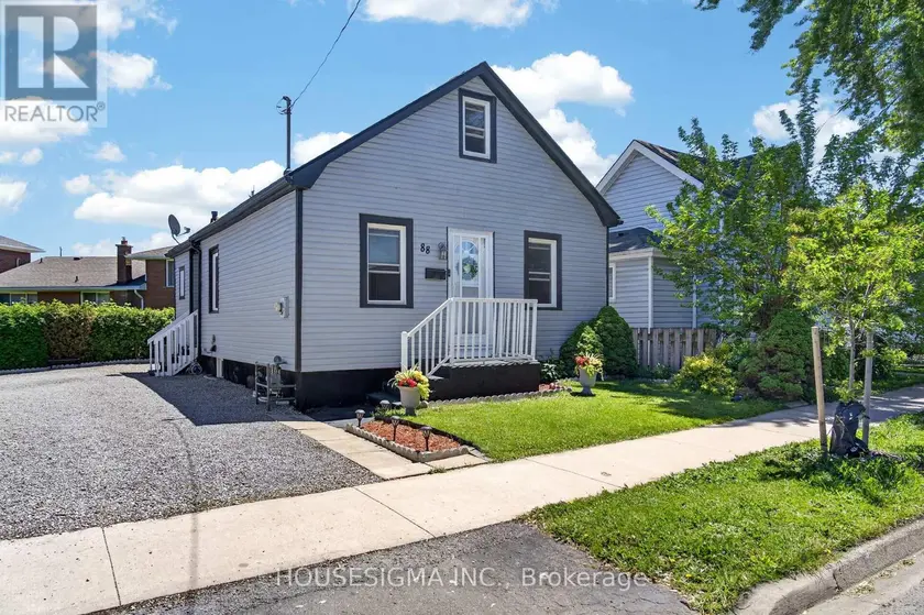 Detached at 88 PAGE STREET, St. Catharines