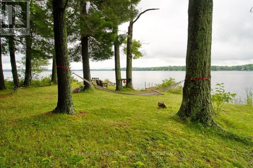 Detached at 148B OAK SHORES LANE, Frontenac