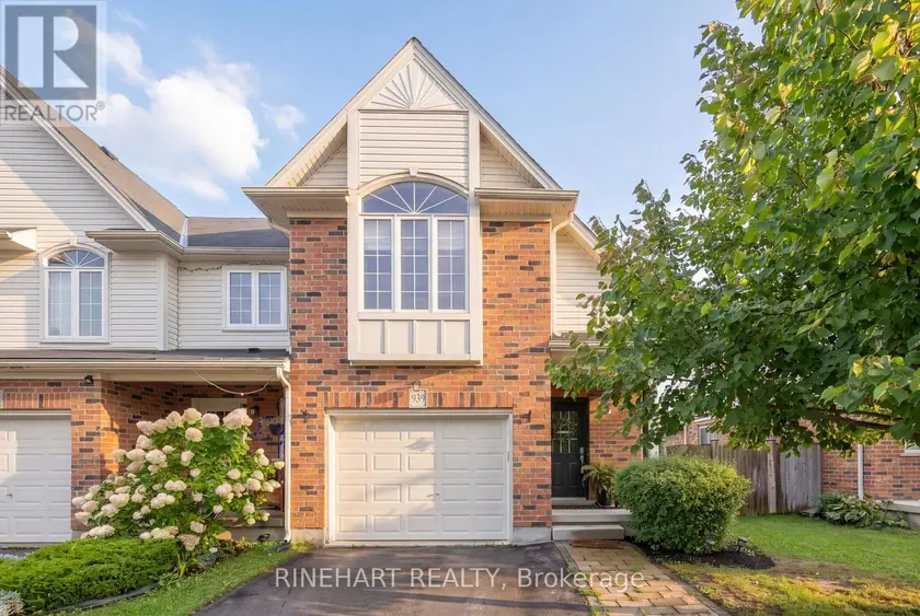 Townhouse at 939 SILVERFOX CRESCENT, London