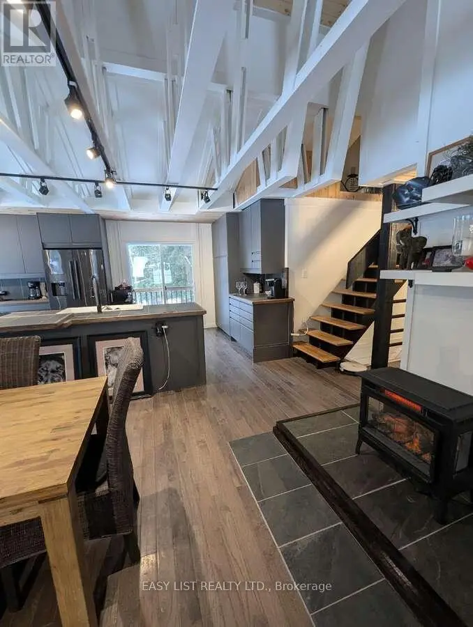 Detached at 22 CAMP ROAD, McKellar