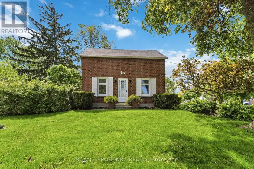 Detached at 304 SCOTT STREET S, St. Catharines