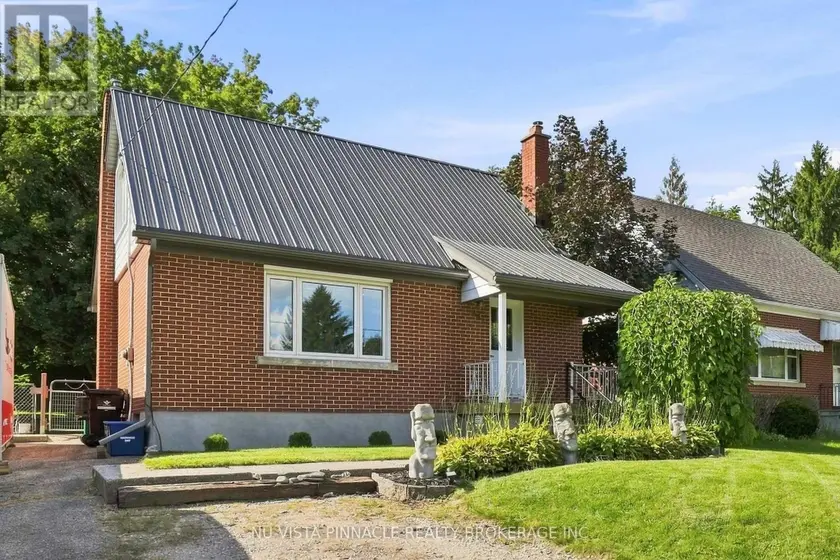Detached at 442 GRANDVIEW AVENUE, Wilmot