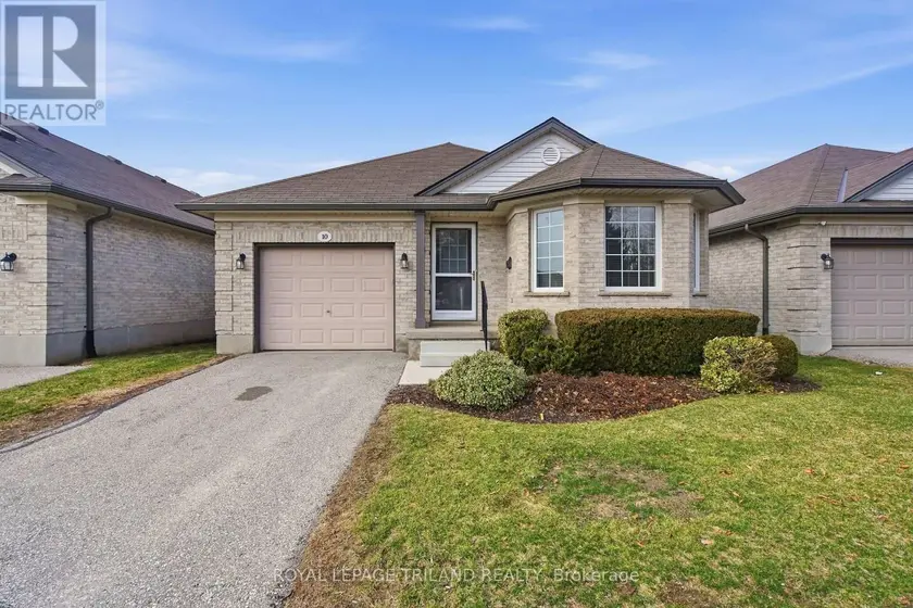 Detached at 10 - 20 WINDEMERE PLACE, St. Thomas