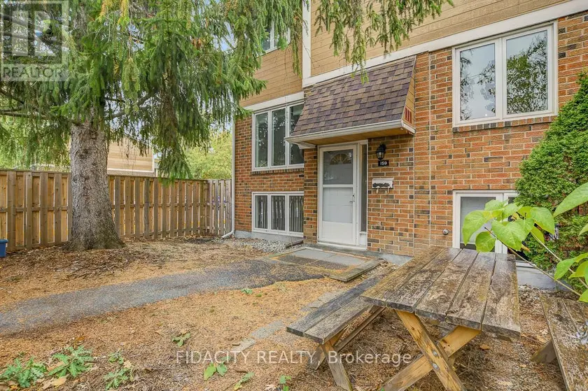 Townhouse at 61 - 159 SALTER CRESCENT, Ottawa