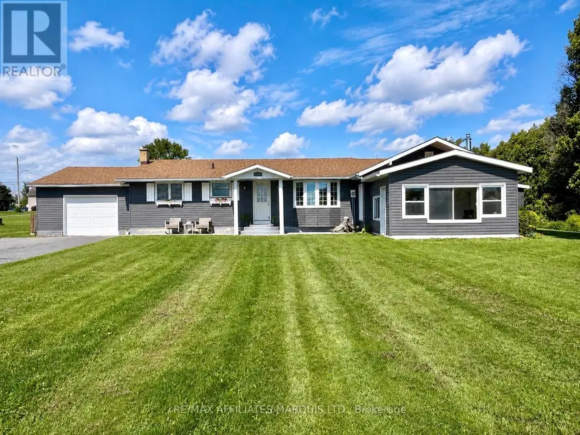 Detached at 15253 COUNTY ROAD 2 ROAD, South Stormont