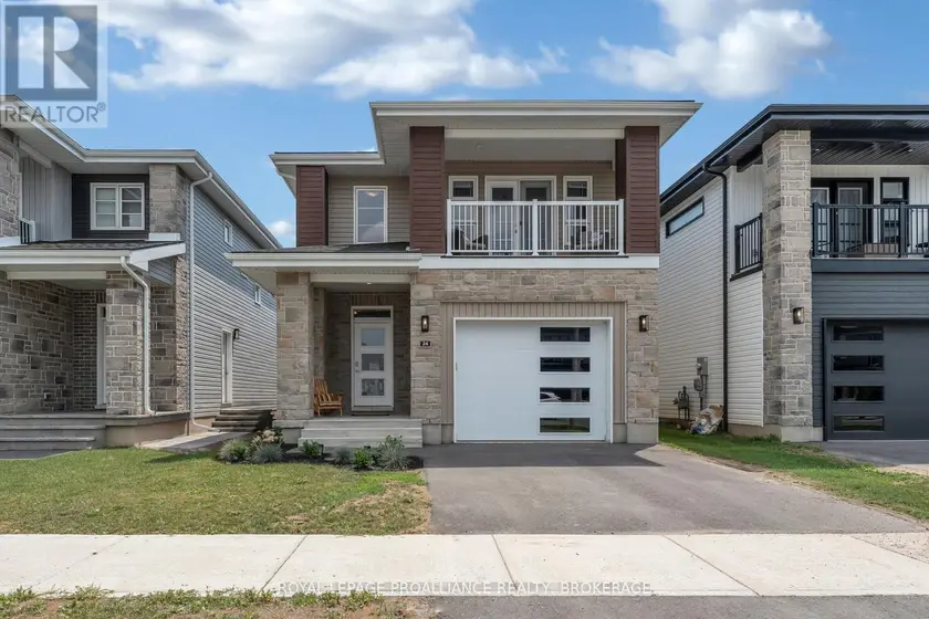 Detached at 24 WALDEN POND DRIVE, Loyalist