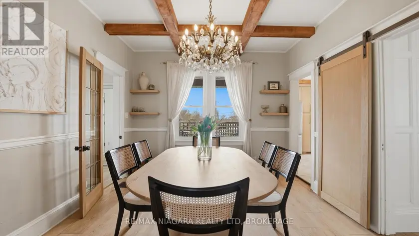 Detached at 106 COLBORNE STREET, Welland