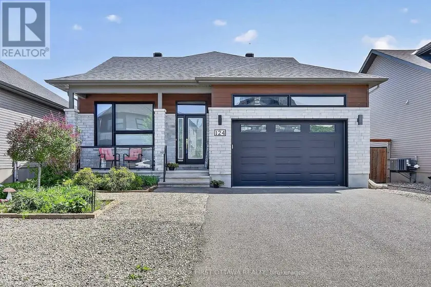 Detached at 124 LYON STREET, Russell