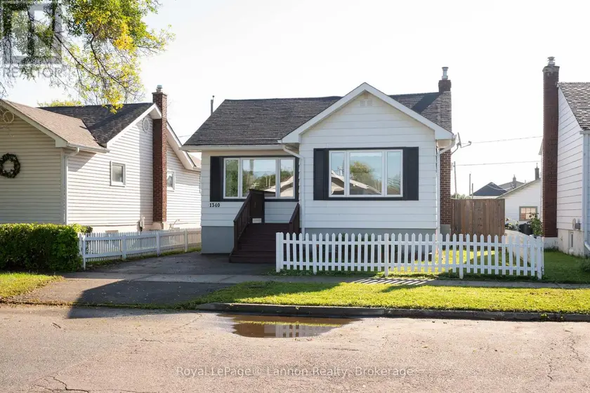 Detached at 1340 STANLEY AVENUE, Thunder Bay