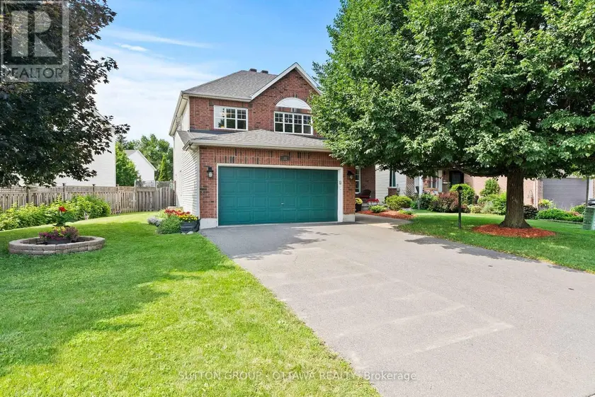 Detached at 21 AVONMORE CRESCENT, Ottawa