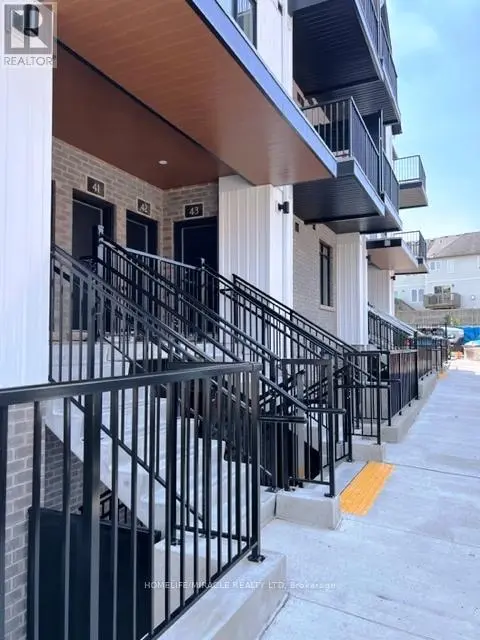 Townhouse at 43 - 405 MYERS ROAD, Cambridge