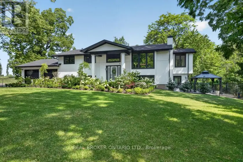 Detached at 3169 KING STREET, Lincoln