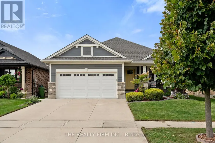 Detached at 34 ASHBERRY PLACE, St. Thomas