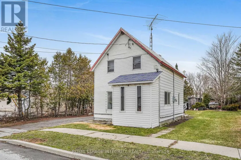 Detached at 259 BISHOP STREET N, North Glengarry