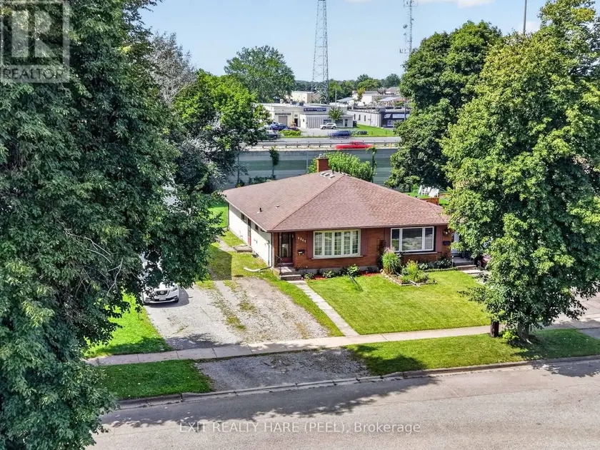 Semi-Detached/Link at 4541 SUSSEX DRIVE, Niagara Falls