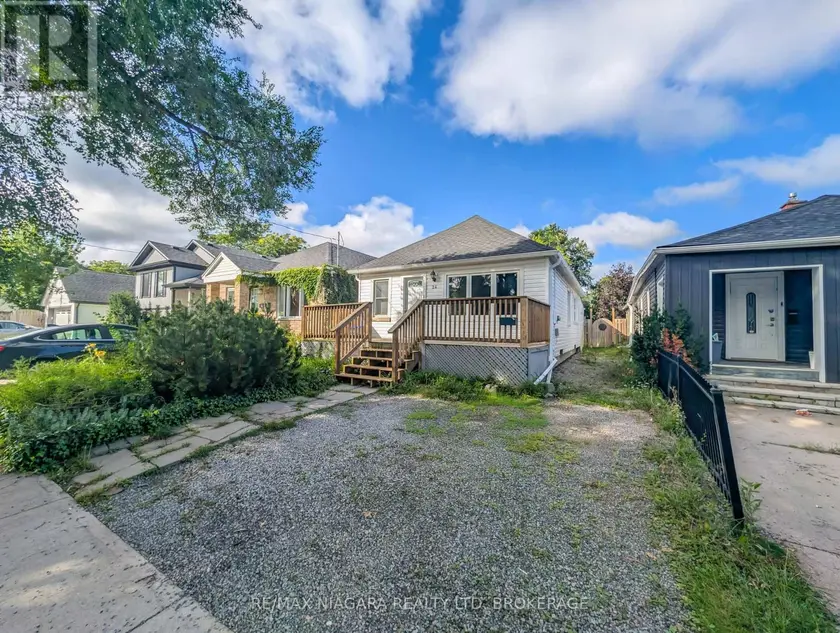 Detached at 24 CHURCHILL STREET, St. Catharines