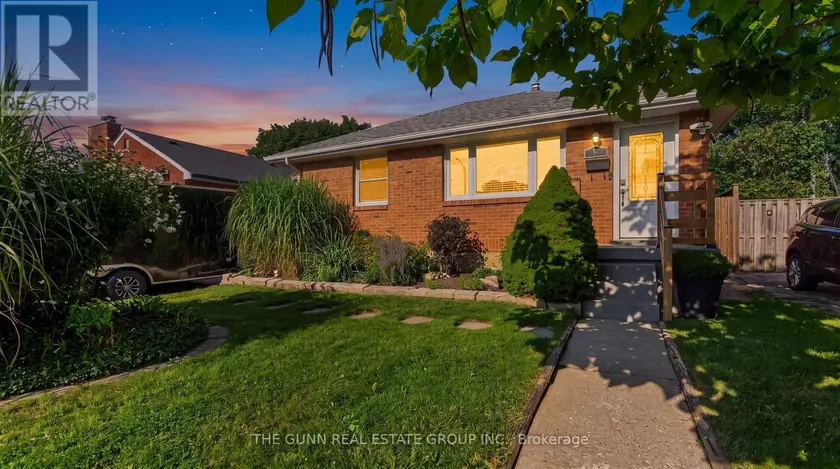 Detached at 46 STEVENSON AVENUE, London East