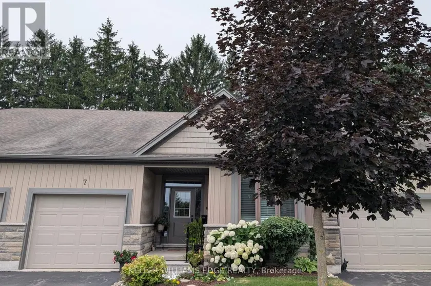 Townhouse at 7 - 250 HOSTETLER ROAD, Wilmot