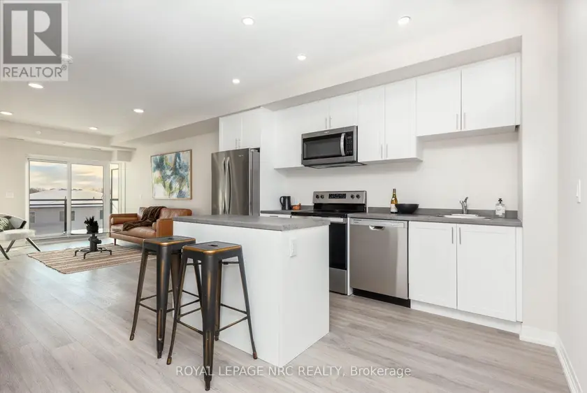 Apartment at UP46 - 50 HERRICK AVENUE, St. Catharines