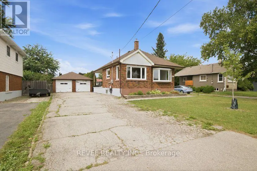 Detached at 310 CALEDON AVENUE, Hamilton