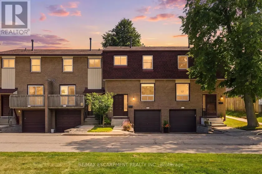 Townhouse at 50 - 1115 PARAMOUNT DRIVE, Hamilton