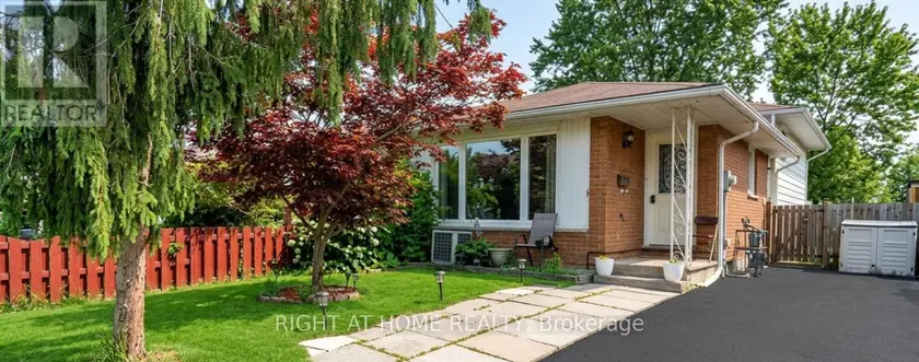 Semi-Detached/Link at 14 CANTERBURY DRIVE, St. Catharines