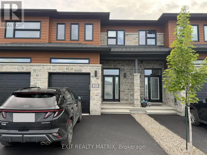 Townhouse at 1002 COLOGNE STREET, Russell