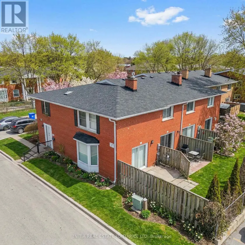 Townhouse at 19 - 55 ARBOUR GLEN CRESCENT, London